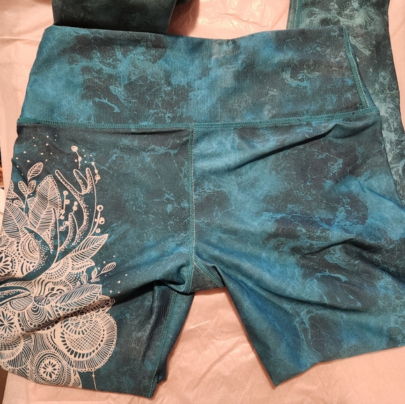 Inner Fire Deer Pattern Teal Leggings - Picture 9 of 10